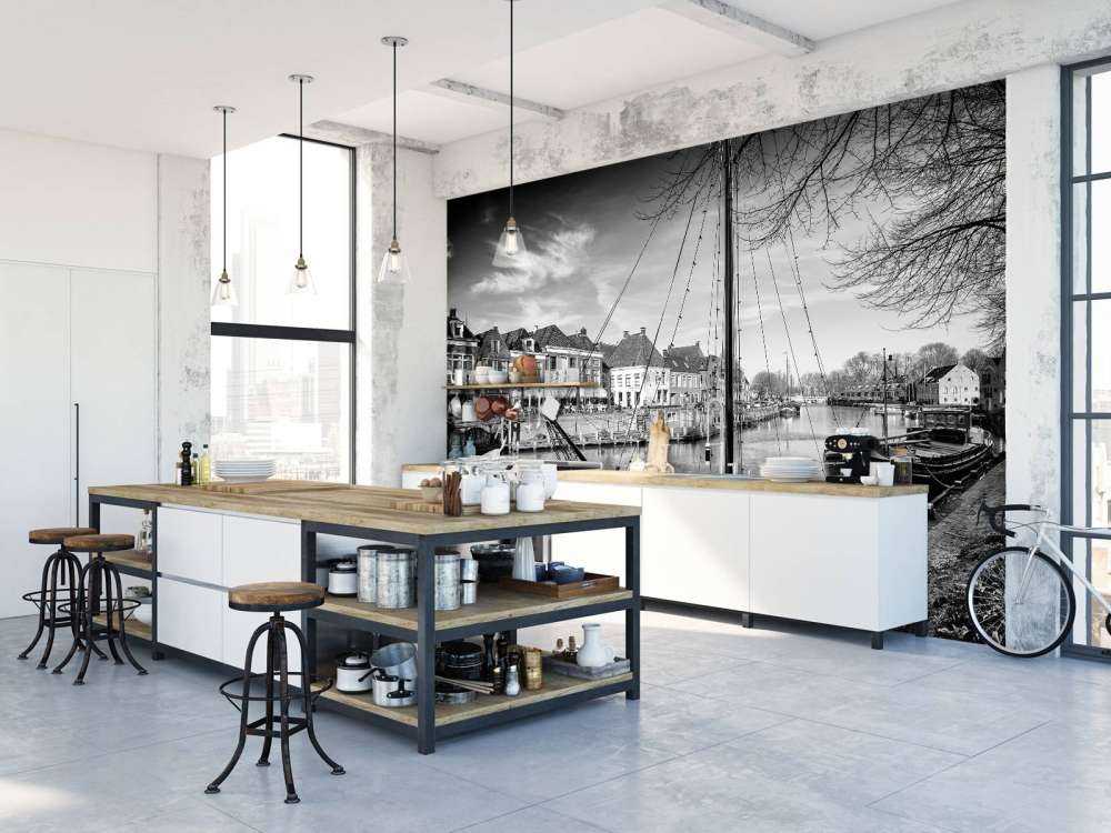 Navi da carico storiche ormeggiate a Dokkum Friesland 