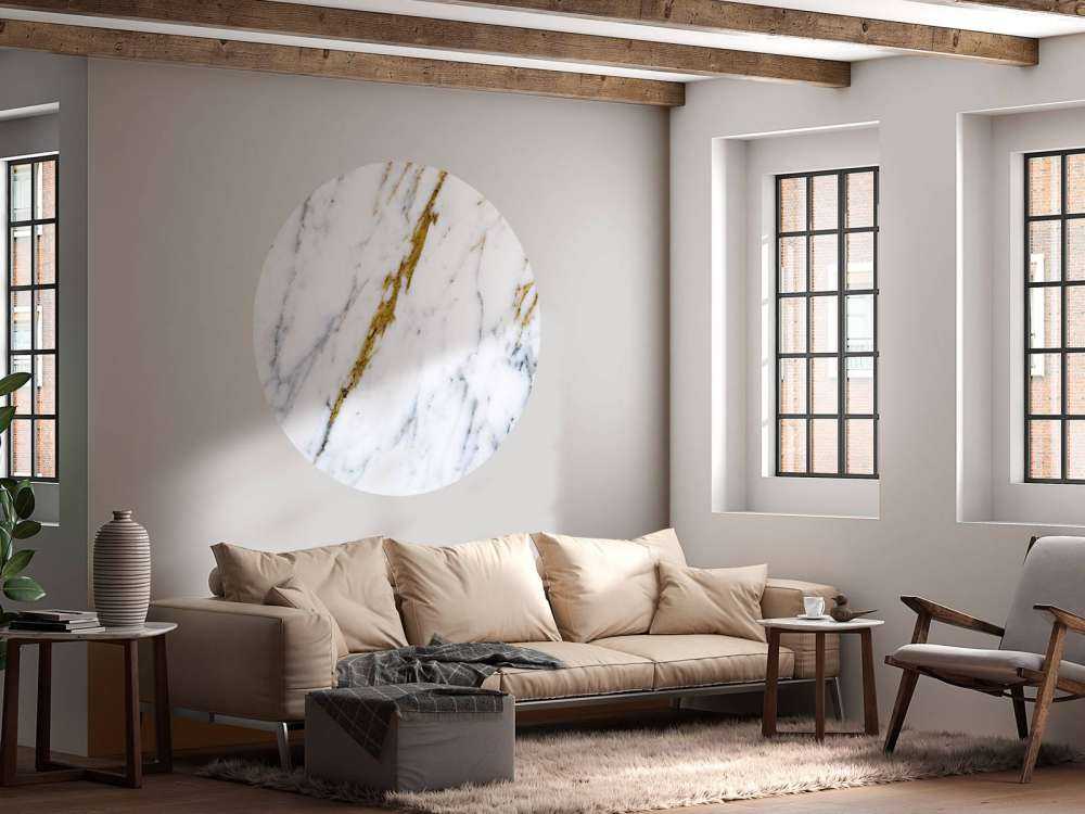 Marmo bianco con venature dorate