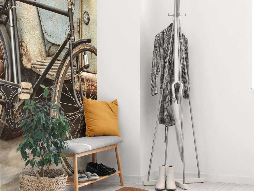 Vecchia bici retrò con camion