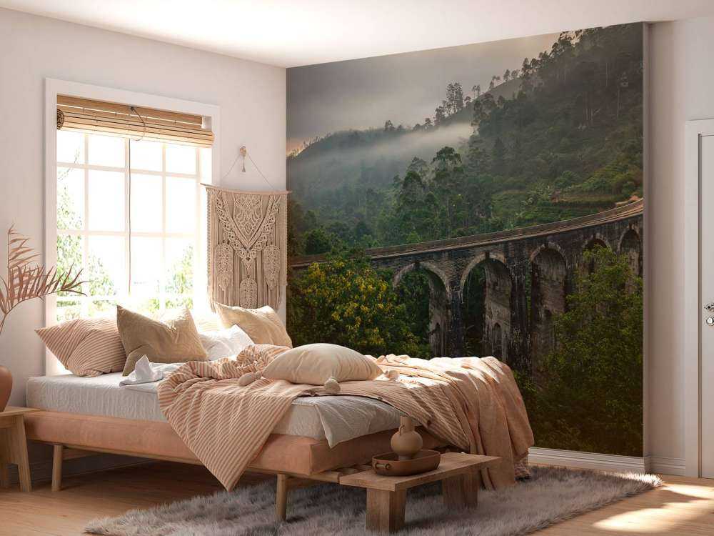 Ponte ferroviario attraverso la giungla