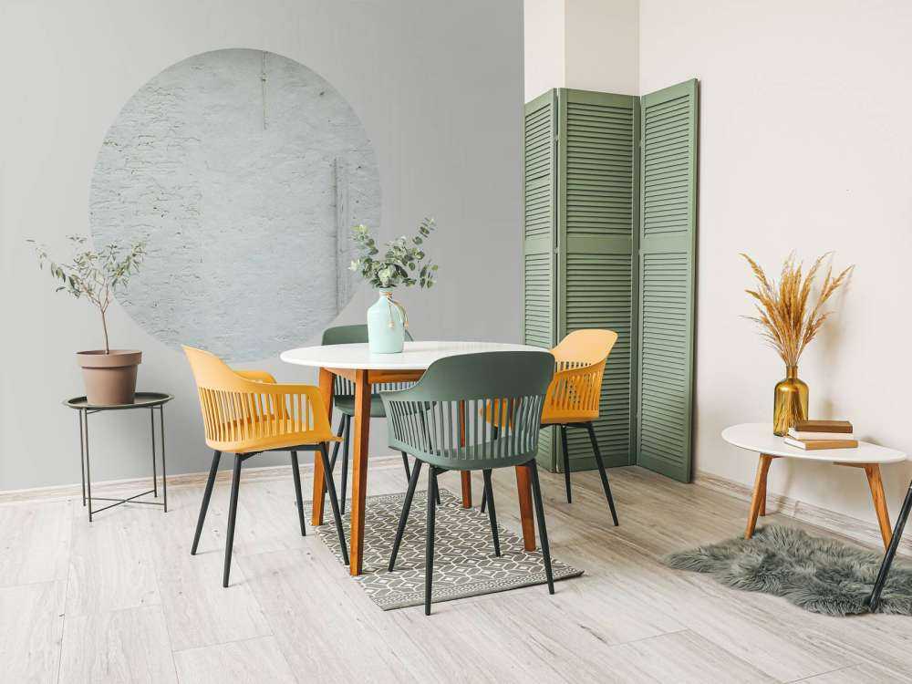 Muro con stucco bianco e trave