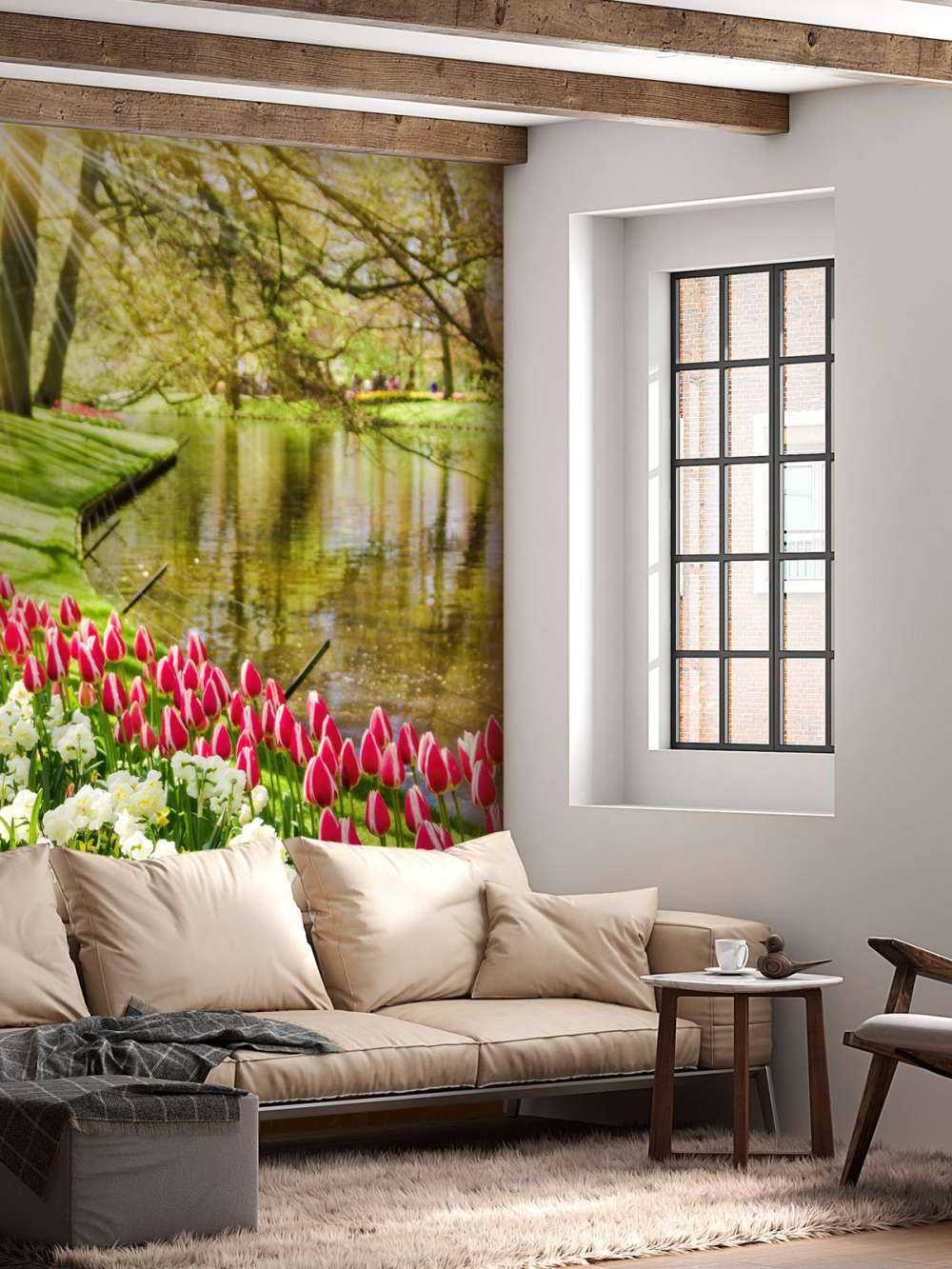 Fiori in un parco soleggiato