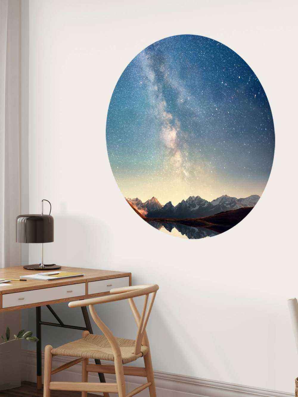 Cielo stellato sopra le montagne