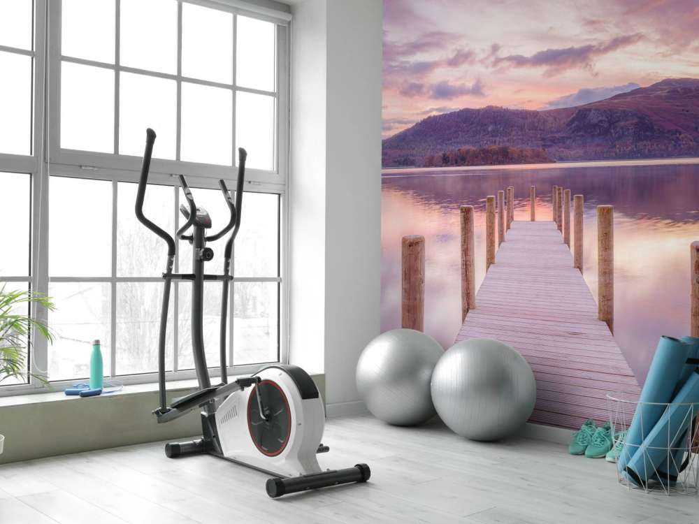 Molo di legno al tramonto