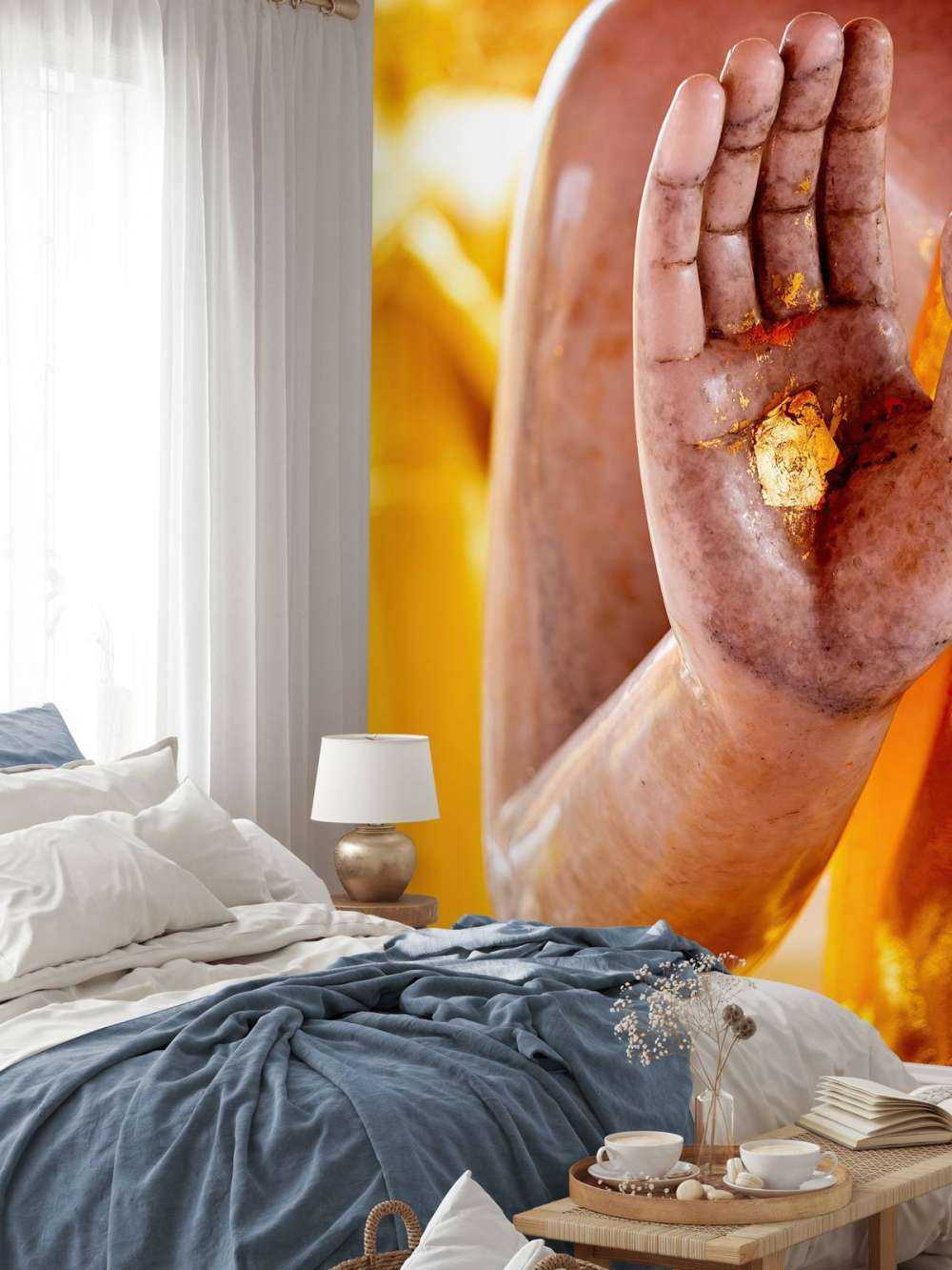 Palma con placca d'oro Complesso di templi di Bangkok (Thailandia)  