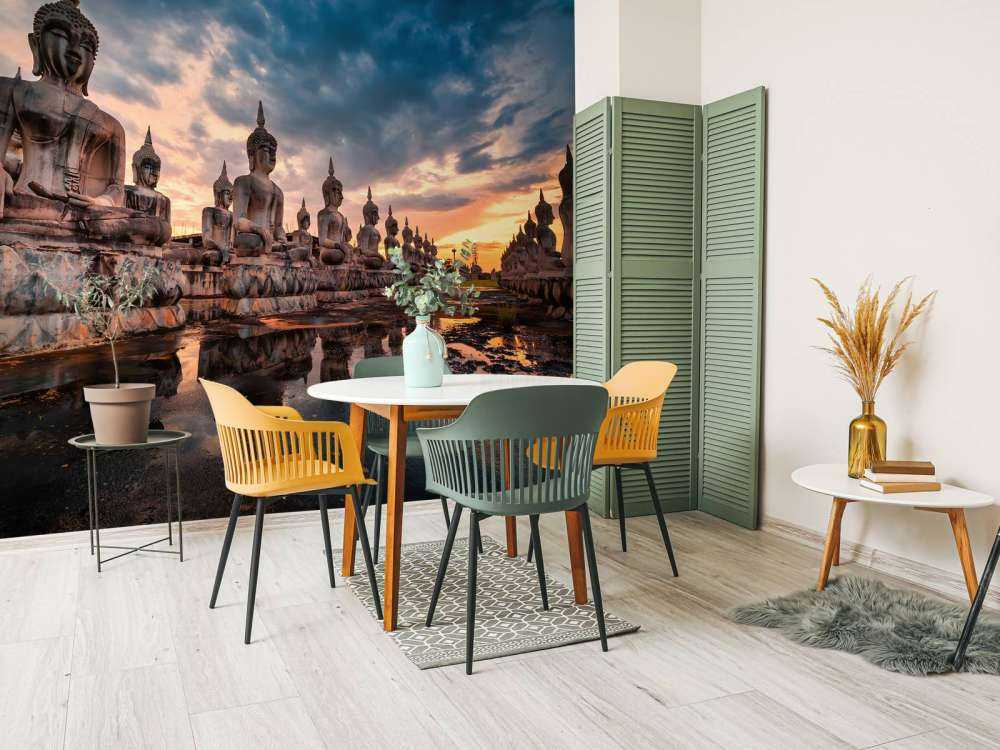 Statue di Buddha sull'acqua