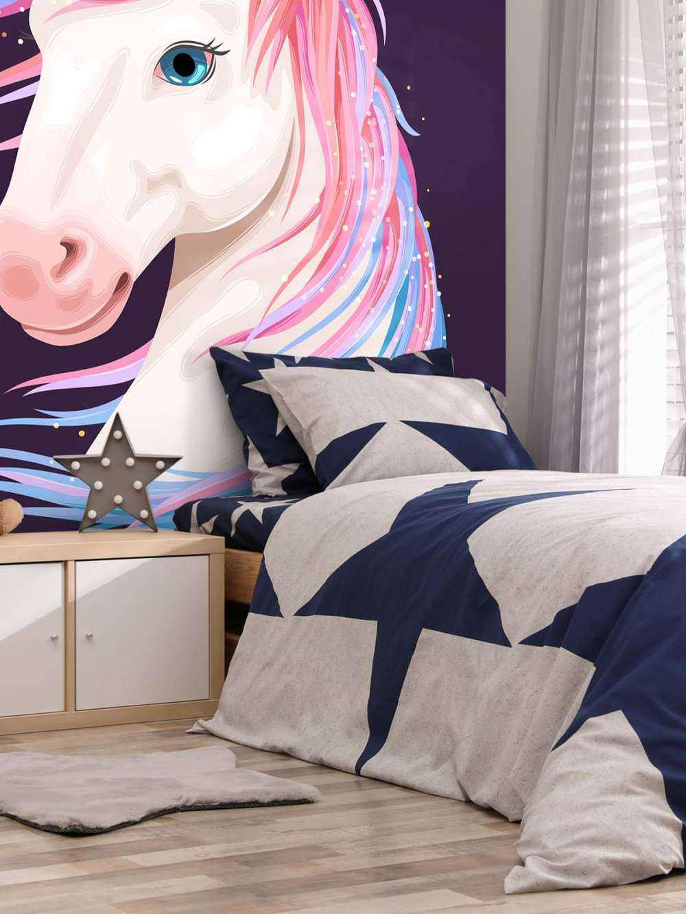 Unicorno con criniera colorata