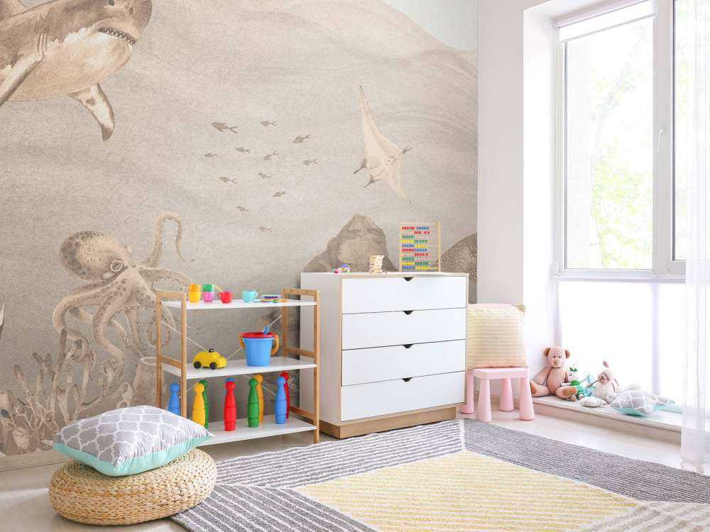 Mondo sottomarino con squali