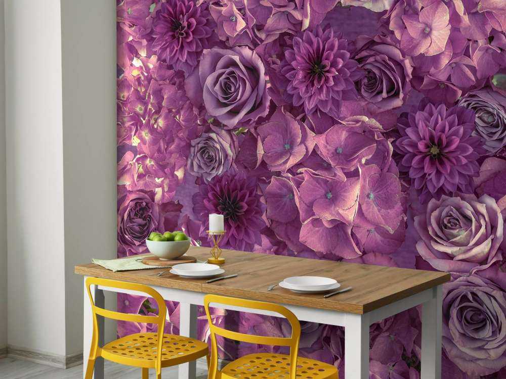 Ortensie, rose e dalie viola