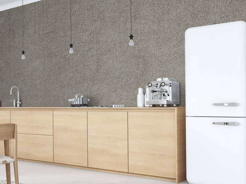 Parete in calcestruzzo con pietre fini