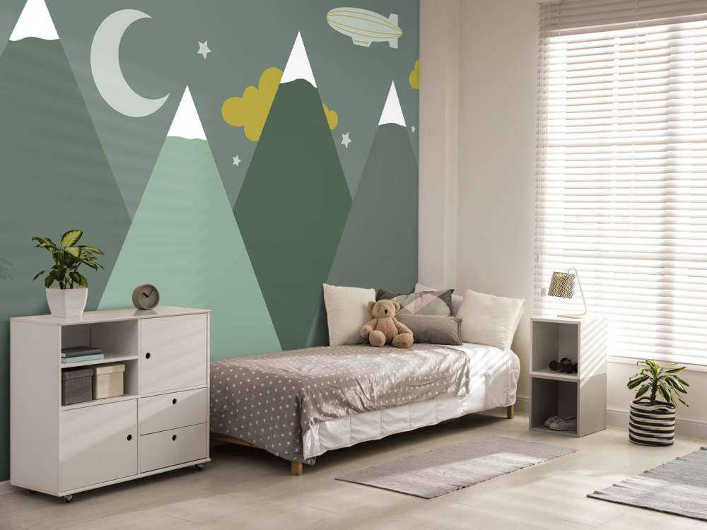 Montagne verdi di notte