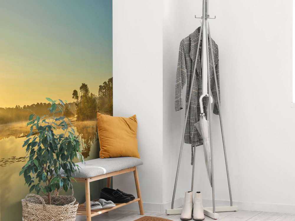 L'alba al lago forestale