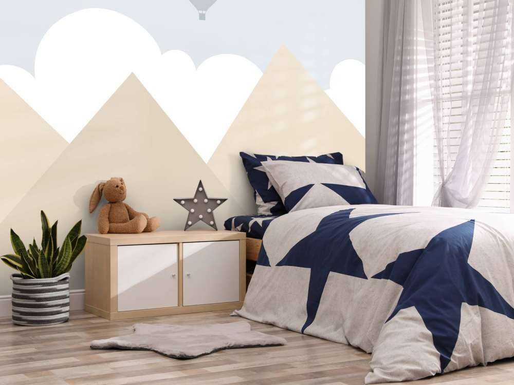 Alta montagna con mongolfiere