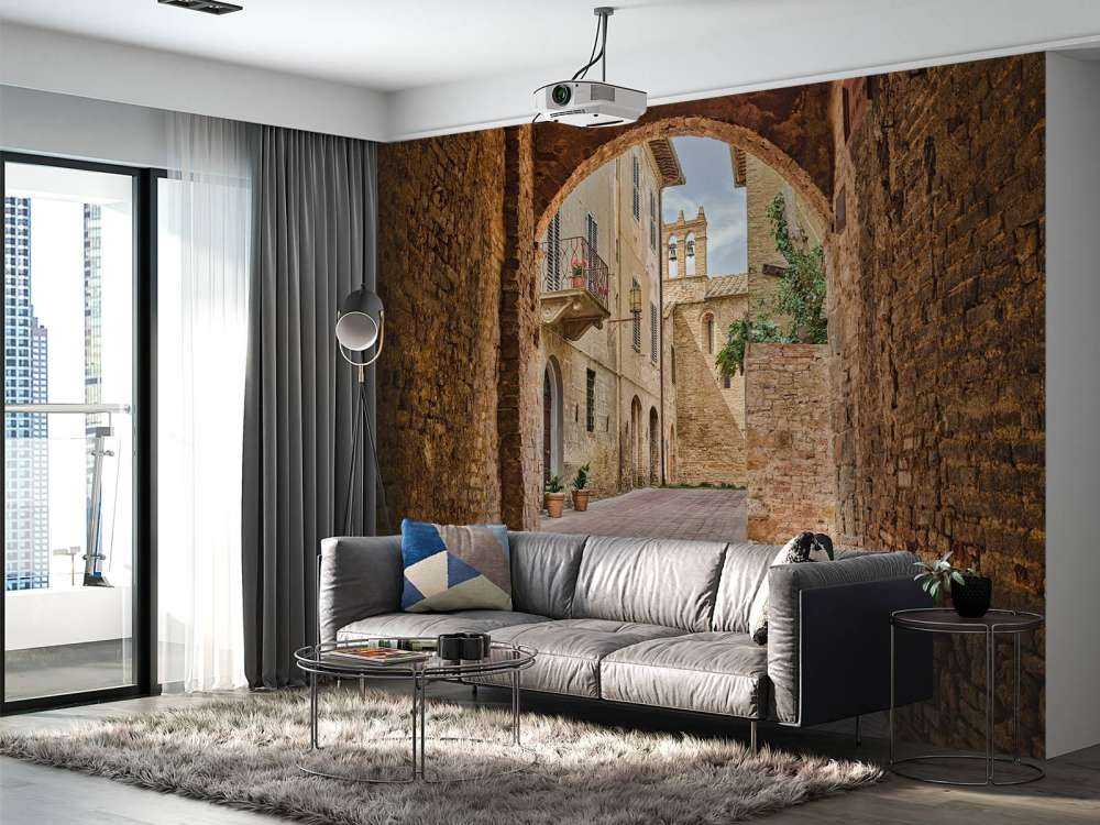 Piccola strada con arco