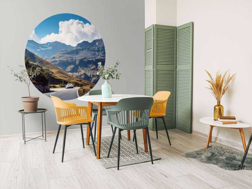 Panorama di una strada di montagna