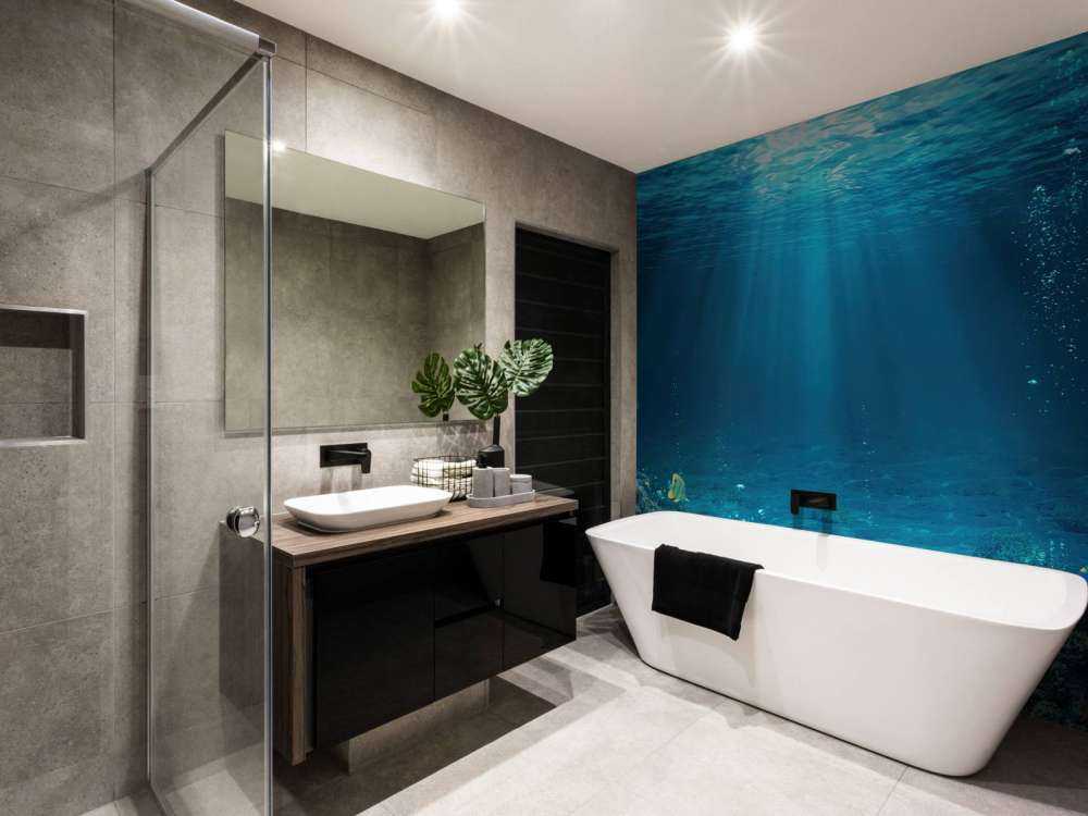 Raggi di sole attraverso l'acqua