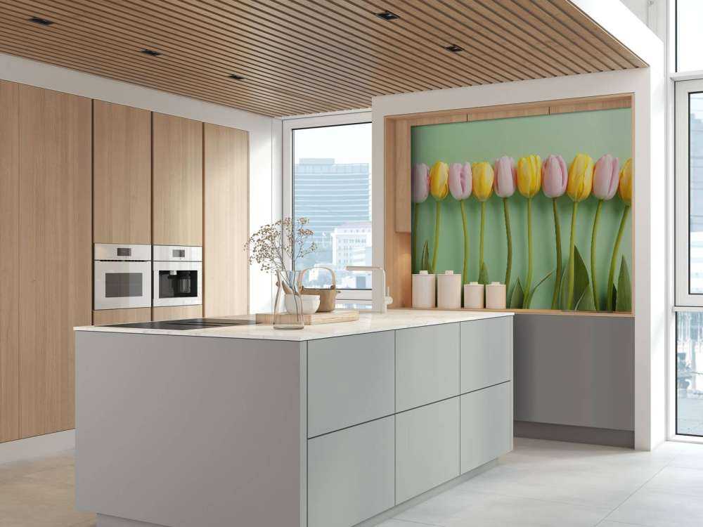 Tulipani su sfondo verde menta