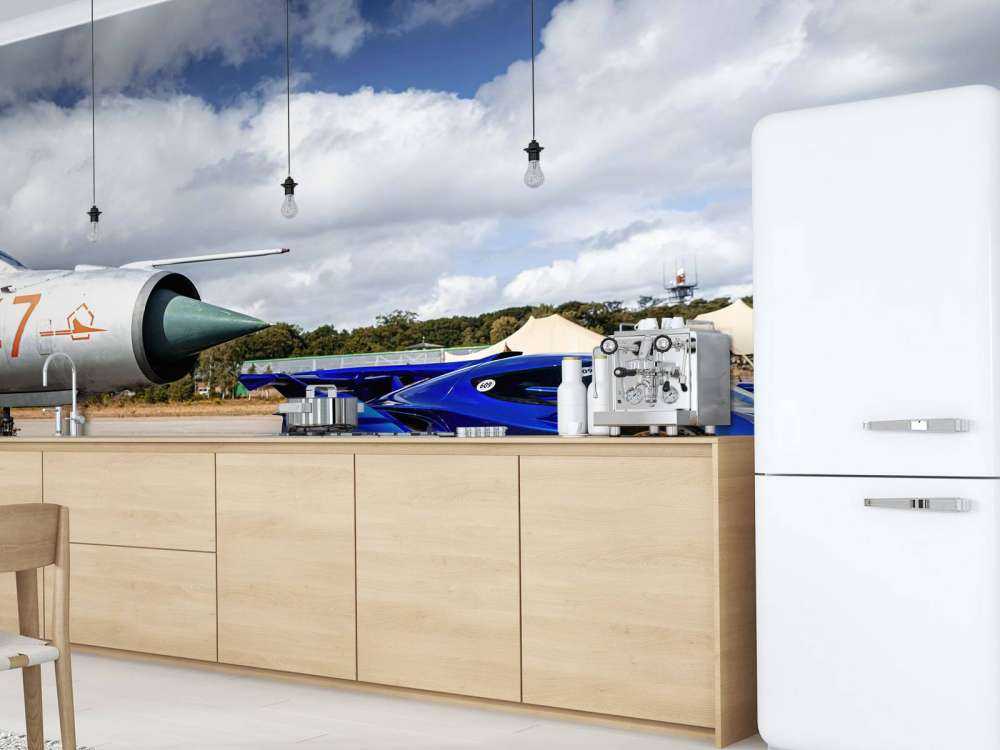 Supercar futuristica in aeroporto