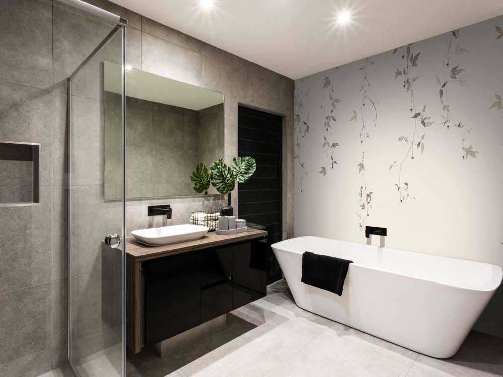 Vite di clematide leggera con fiori