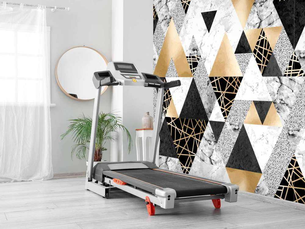 Triangoli di marmo con oro