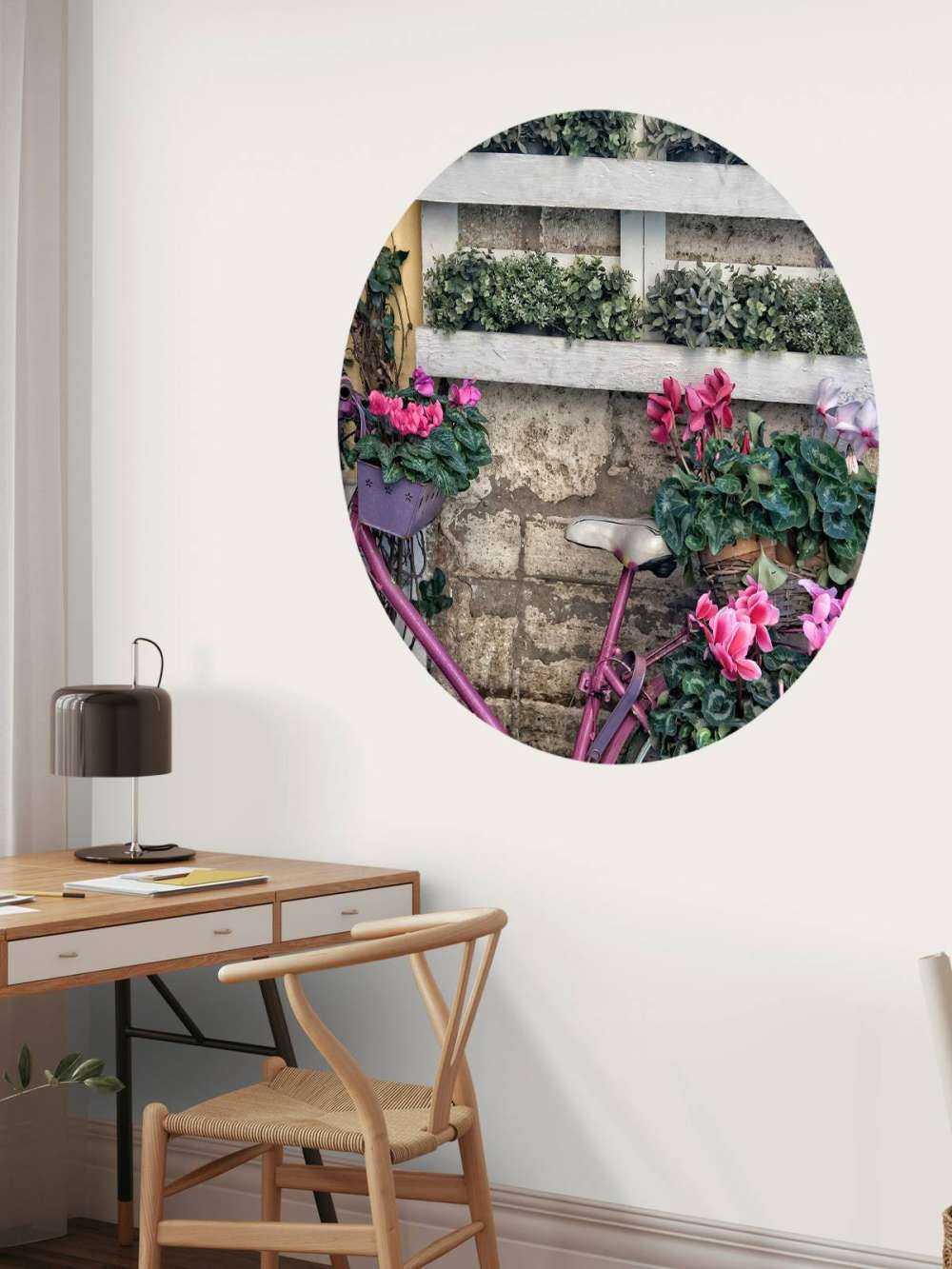 Bicicletta d'epoca con fiori