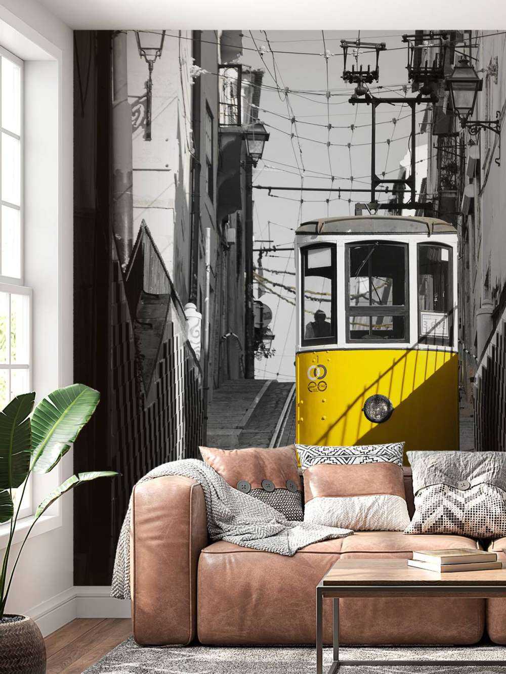 Tram nero bianco giallo