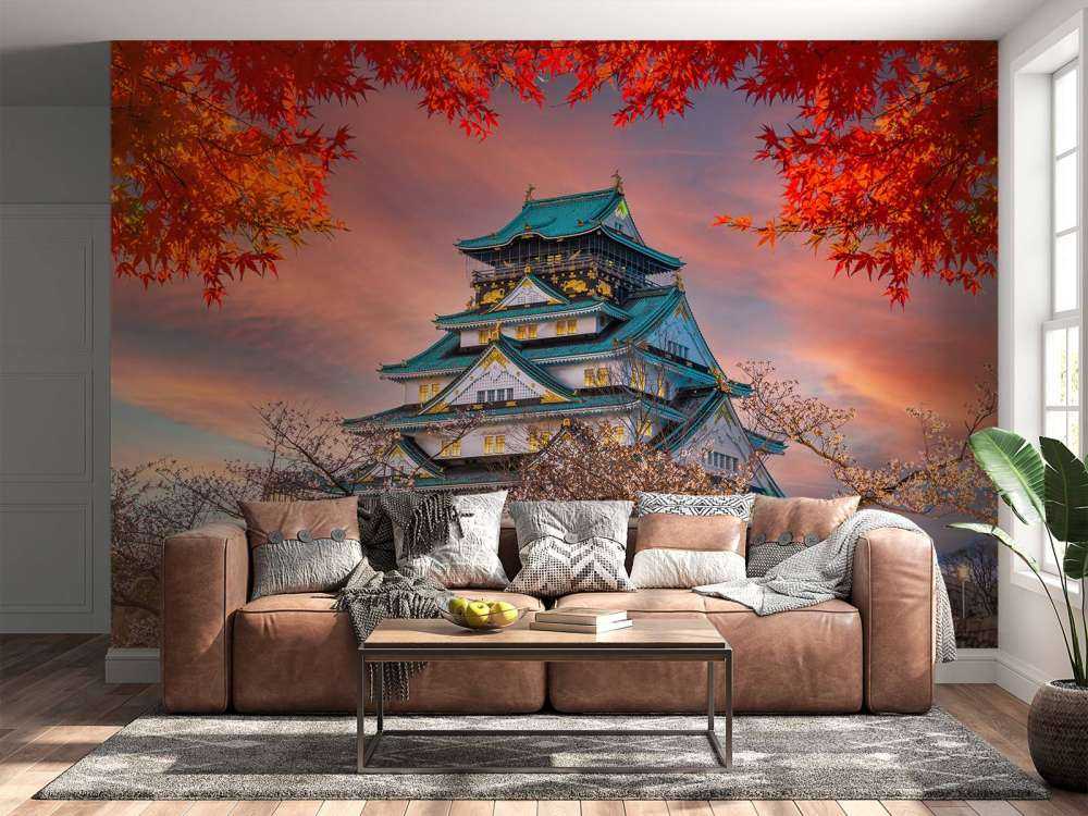 Il castello di Osaka tra gli alberi