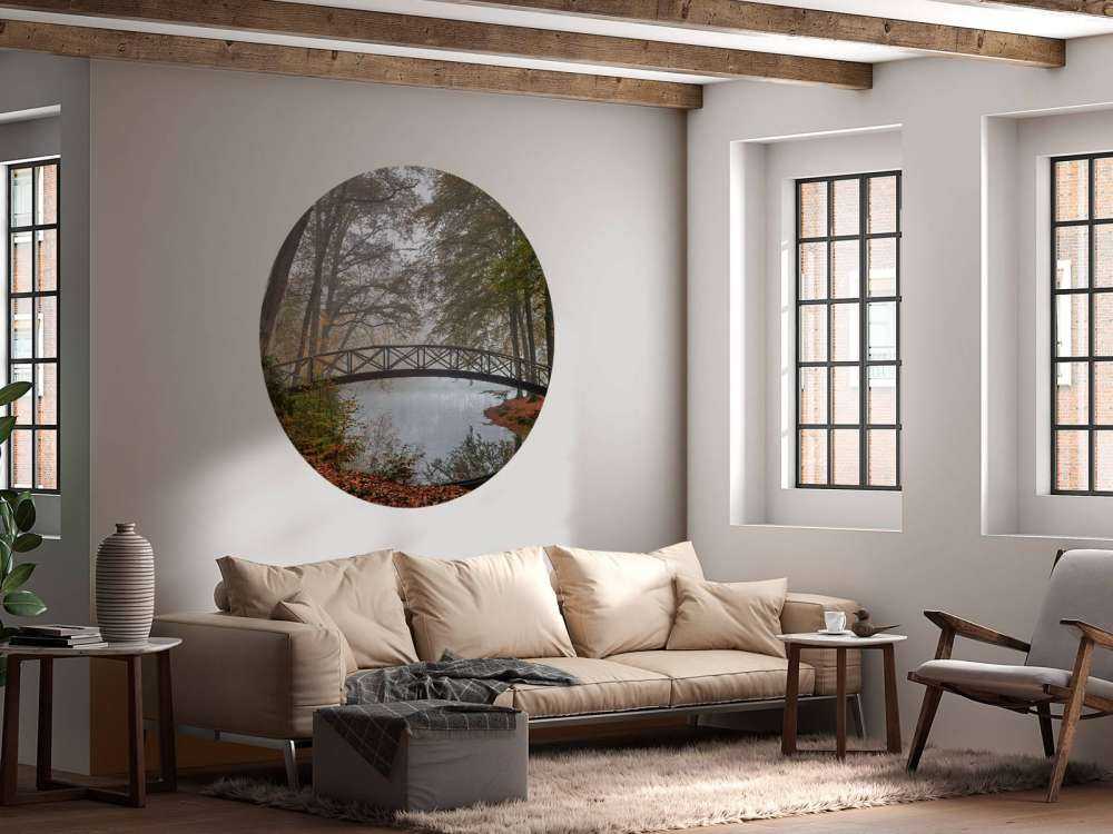 Ponte tra gli alberi