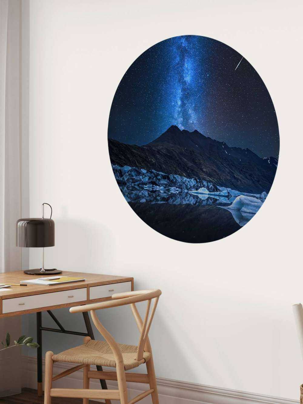 Via Lattea vicino a un ghiacciaio