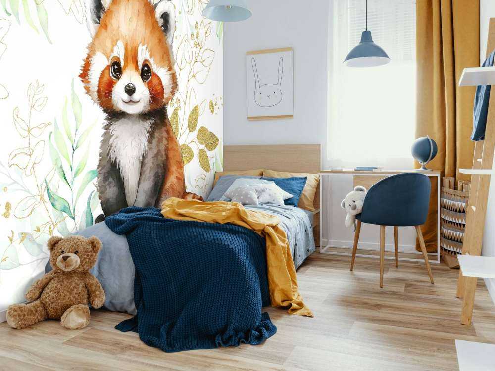 Panda rosso ombreggiato e foglie