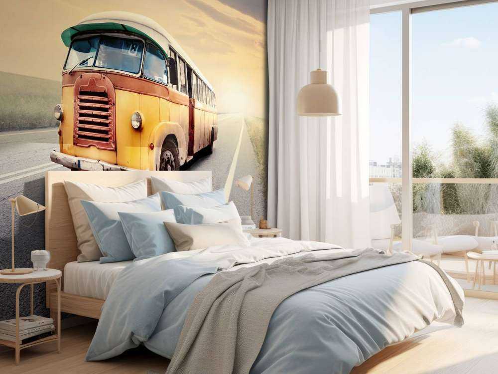 Autobus su una strada deserta