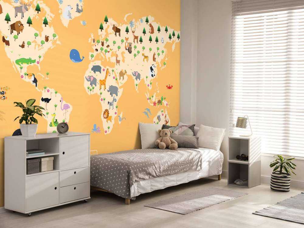 Mappa del mondo per bambini con sfondo giallo