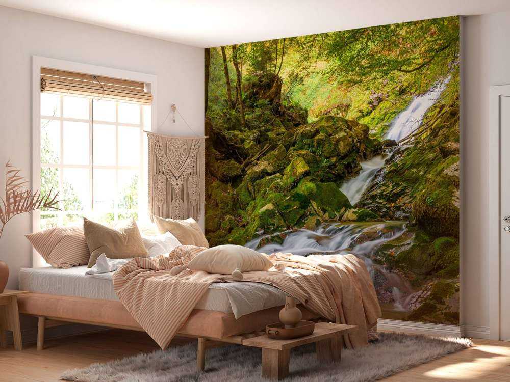 Cascata in mezzo alla foresta