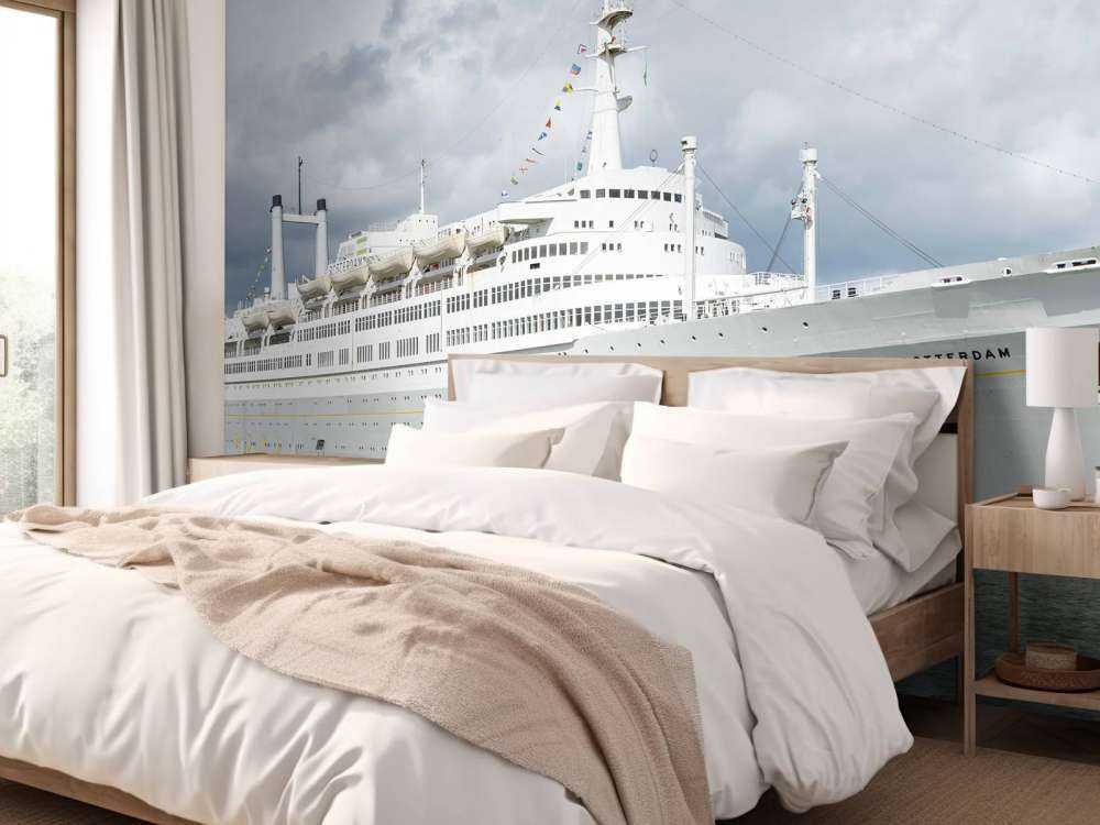 Gigante oceanico elegante nel porto