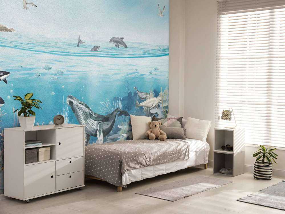 Paesaggio Oceanico con Animali a Colori