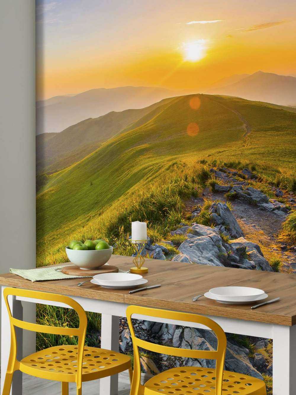 Tramonto in un paesaggio montano