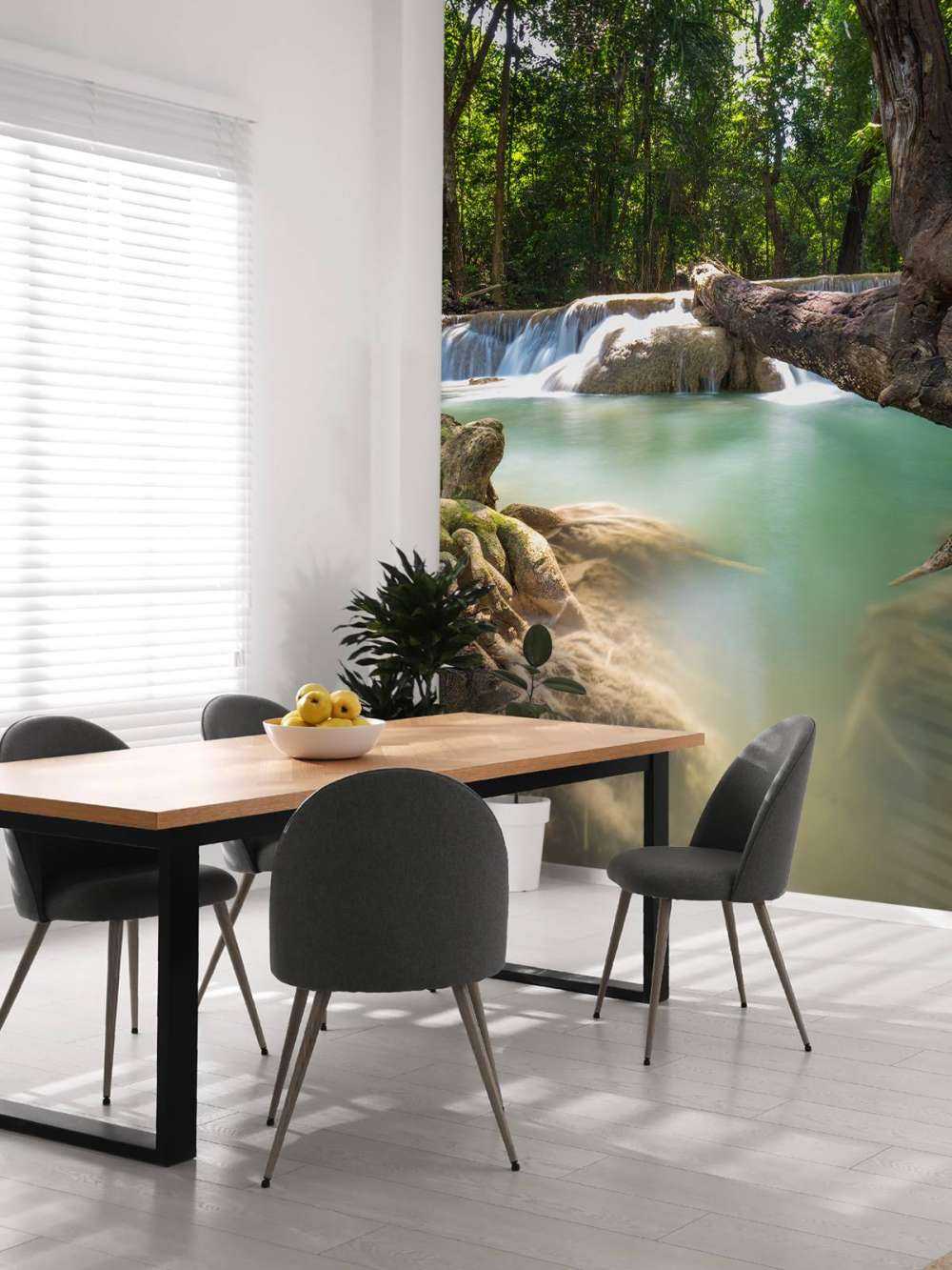 Cascata nella giungla