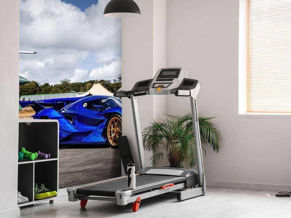 Supercar futuristica in aeroporto