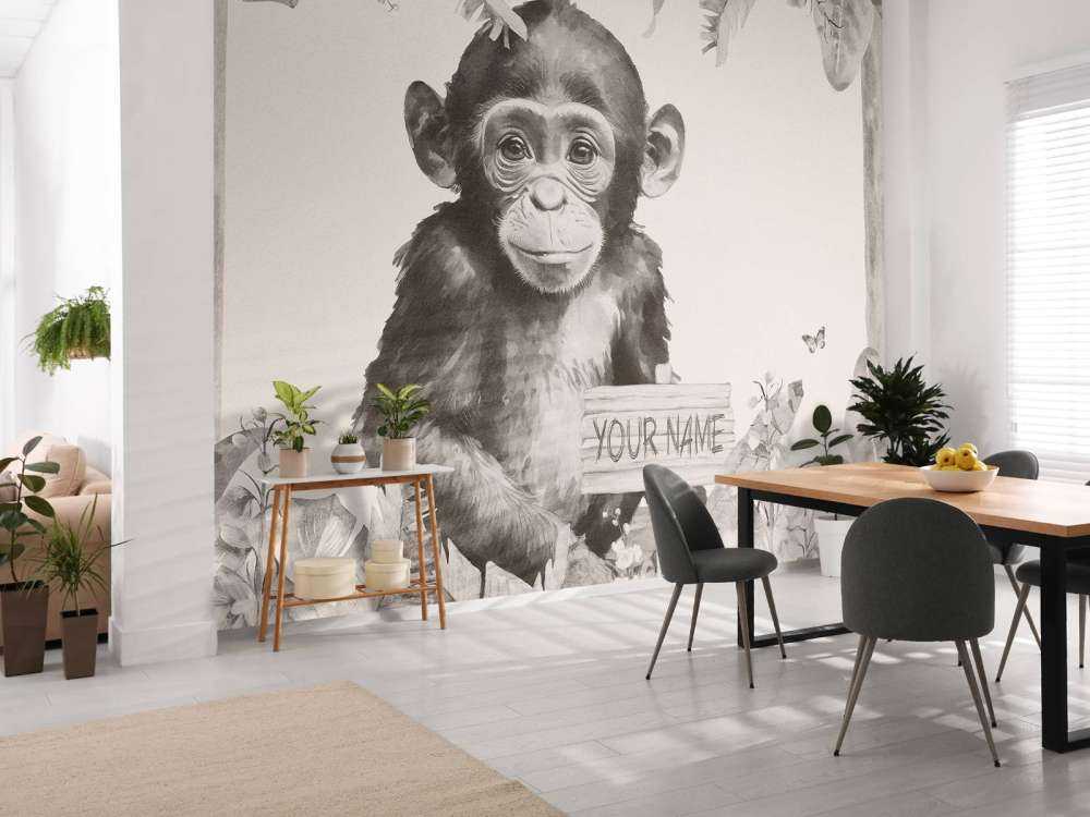 Baby scimpanzé nella giungla beige