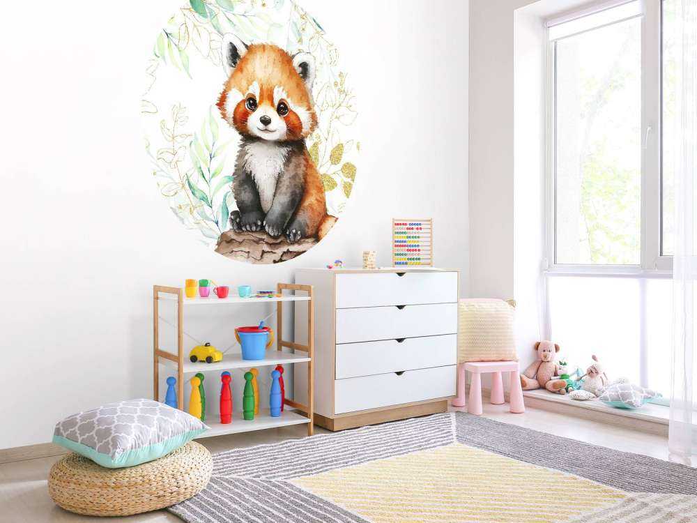 Panda rosso ombreggiato e foglie