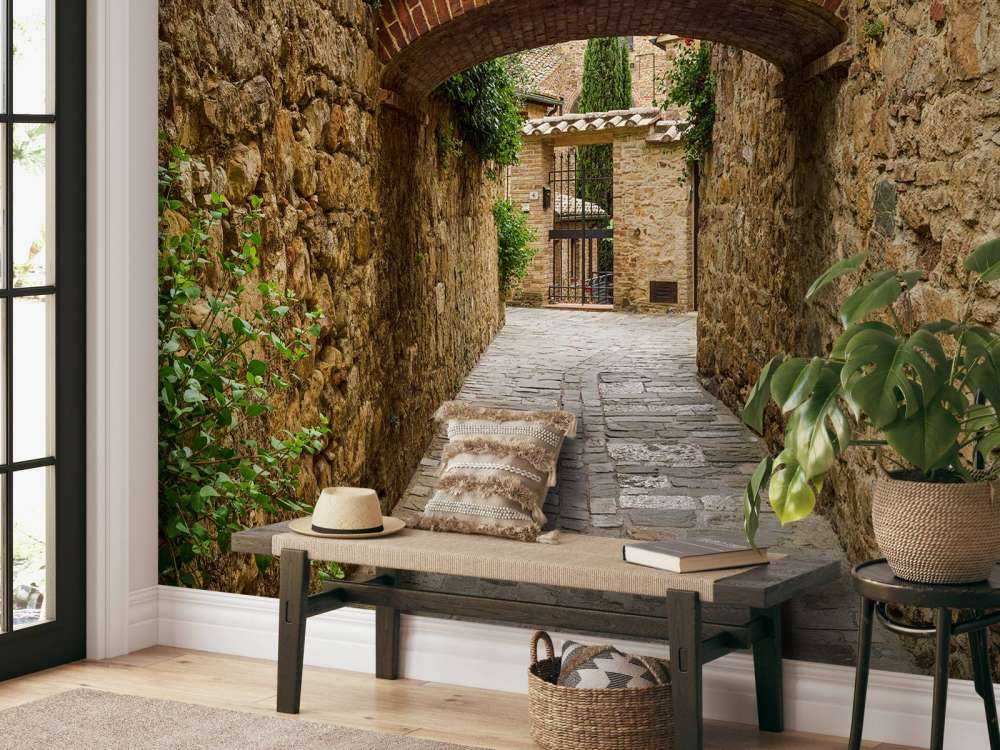 Arco con fiori rossi