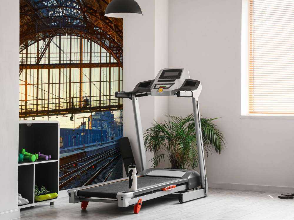 L'alba alla stazione