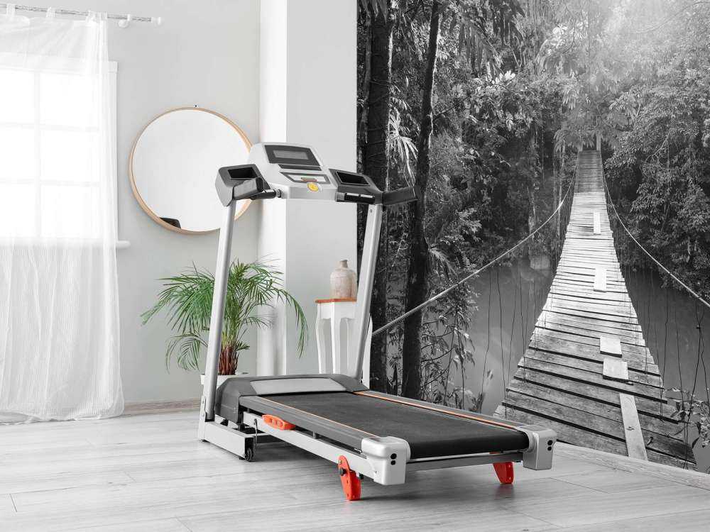 Ponte sospeso in bianco e nero