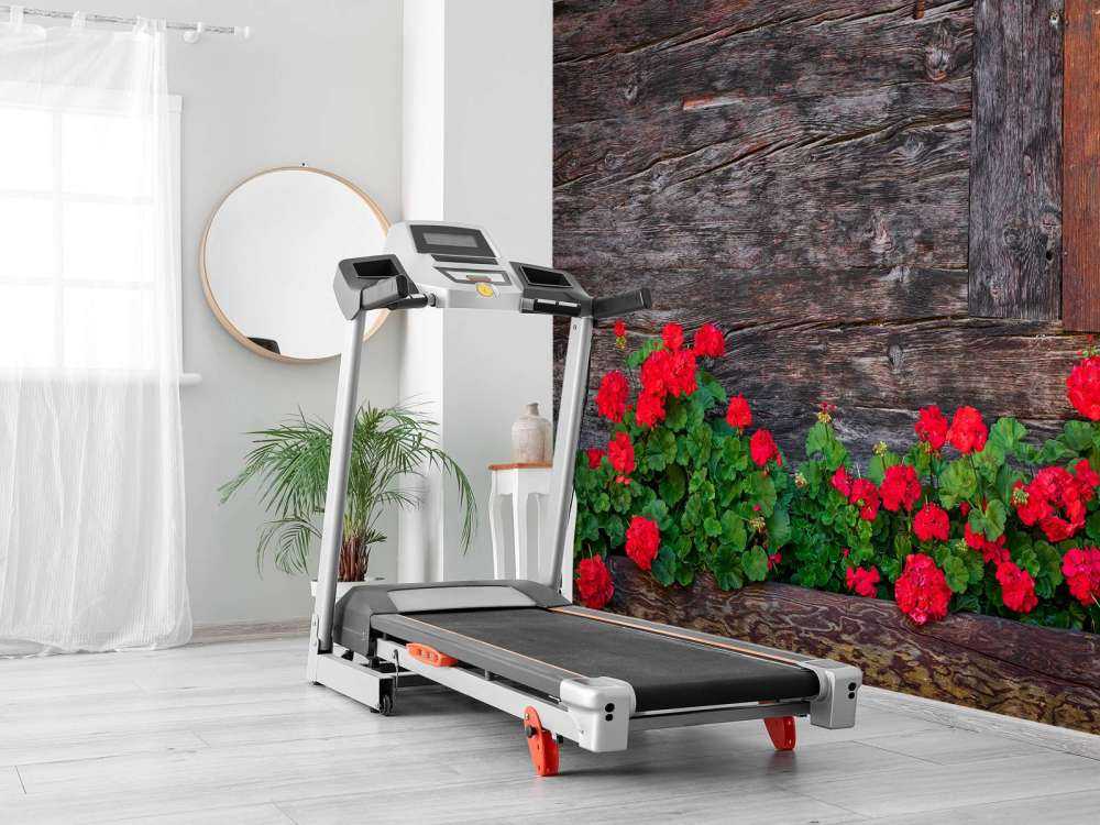 Legno vecchio con fiori