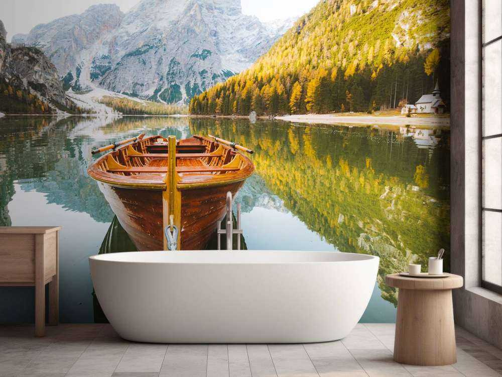 Barca a remi nel lago