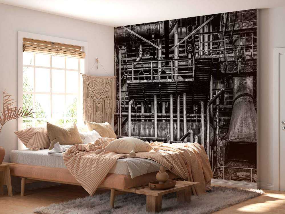 Vecchia fabbrica industriale in bianco e nero