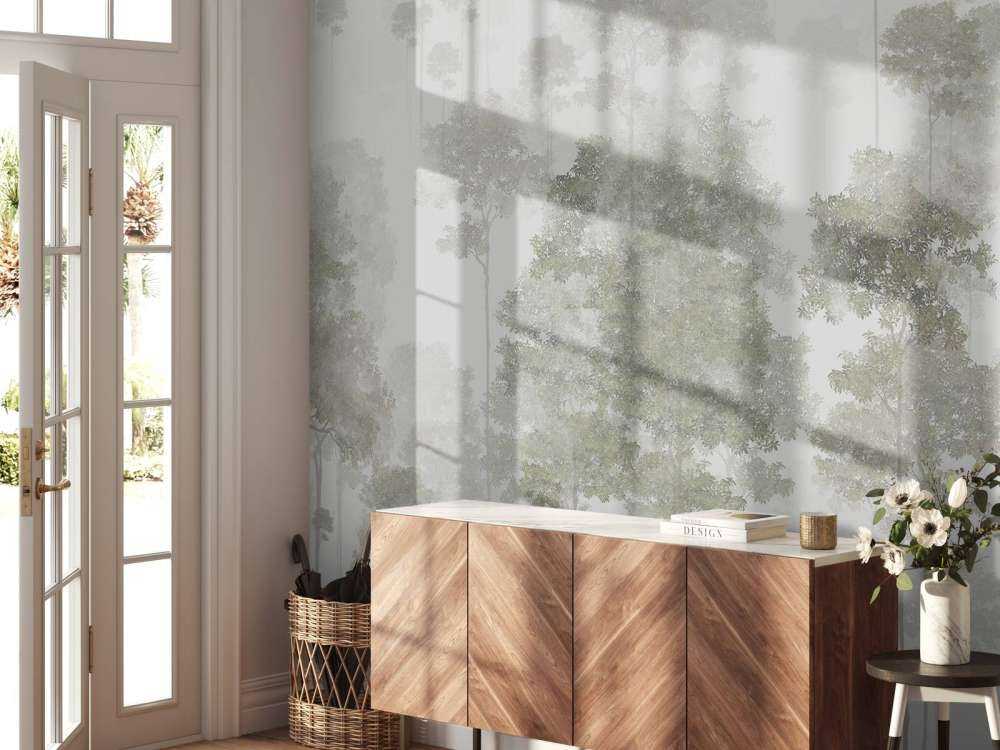 Foresta dipinta nella nebbia