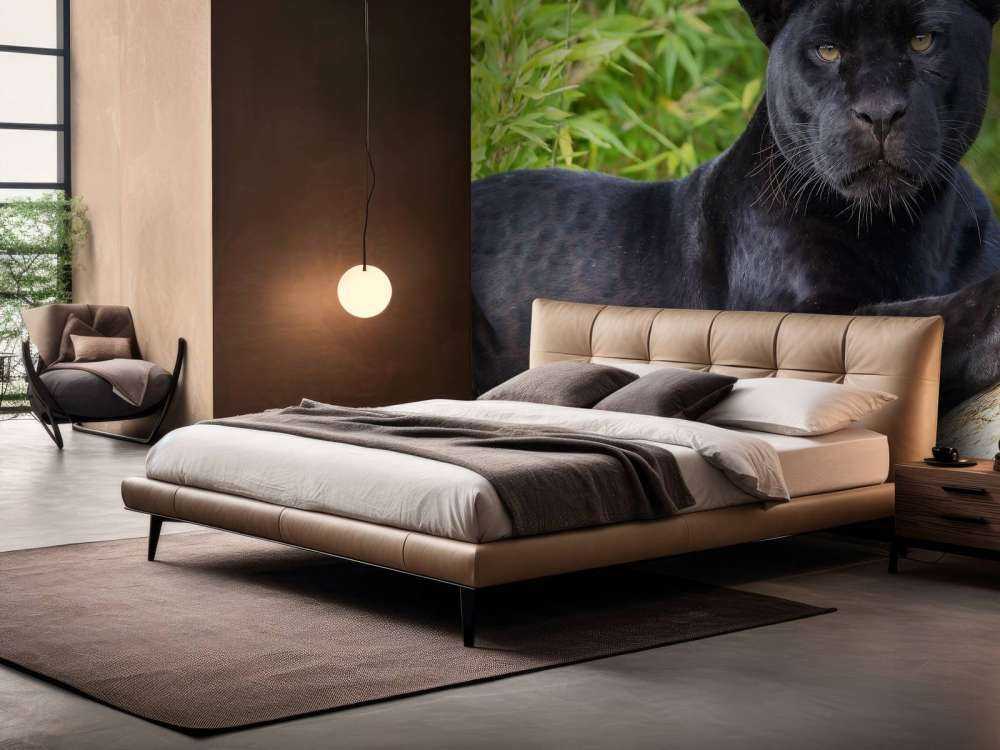 Pantera nera su un albero