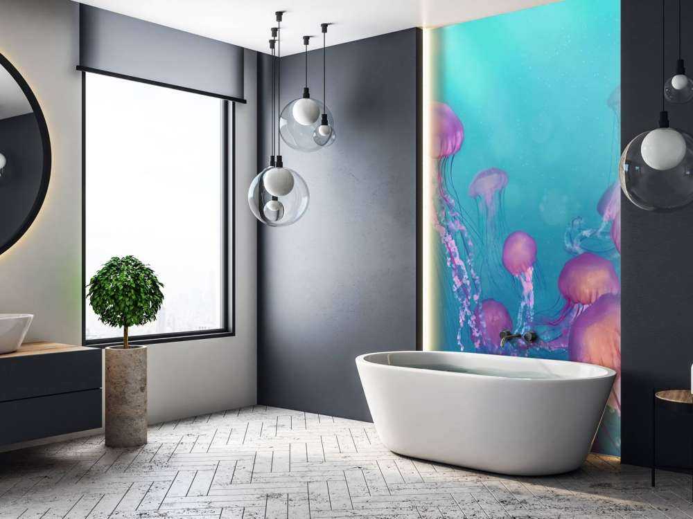 Medusa rosa in mare blu