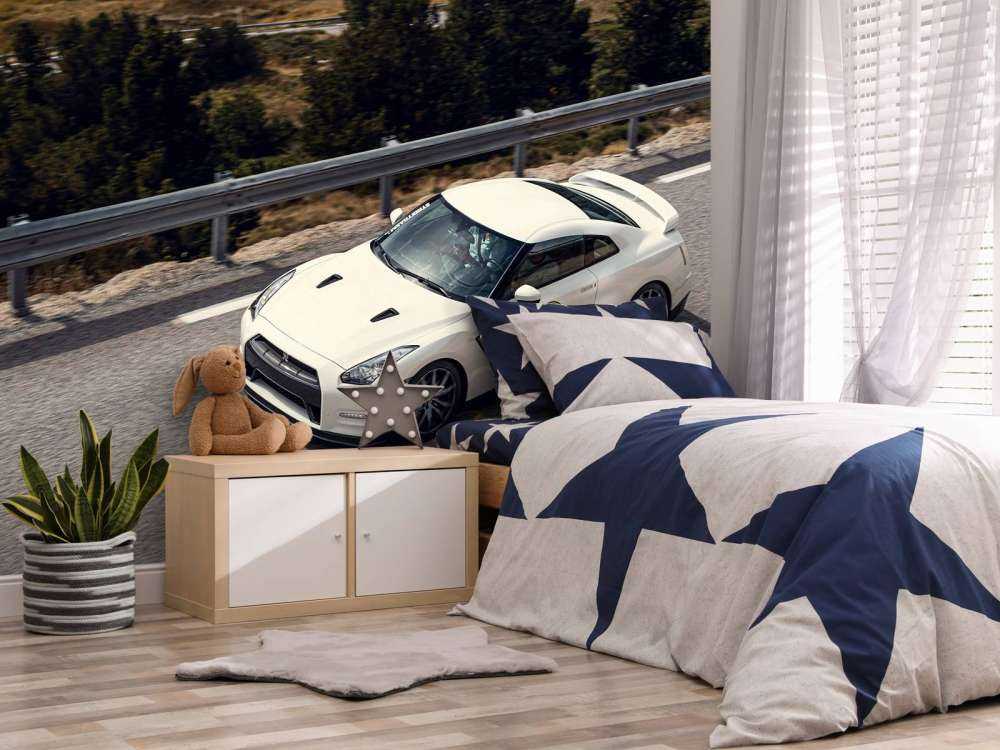 Nissan GT-R su strada di montagna